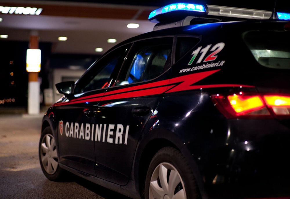 Fiancata Auto dei Carabinieri